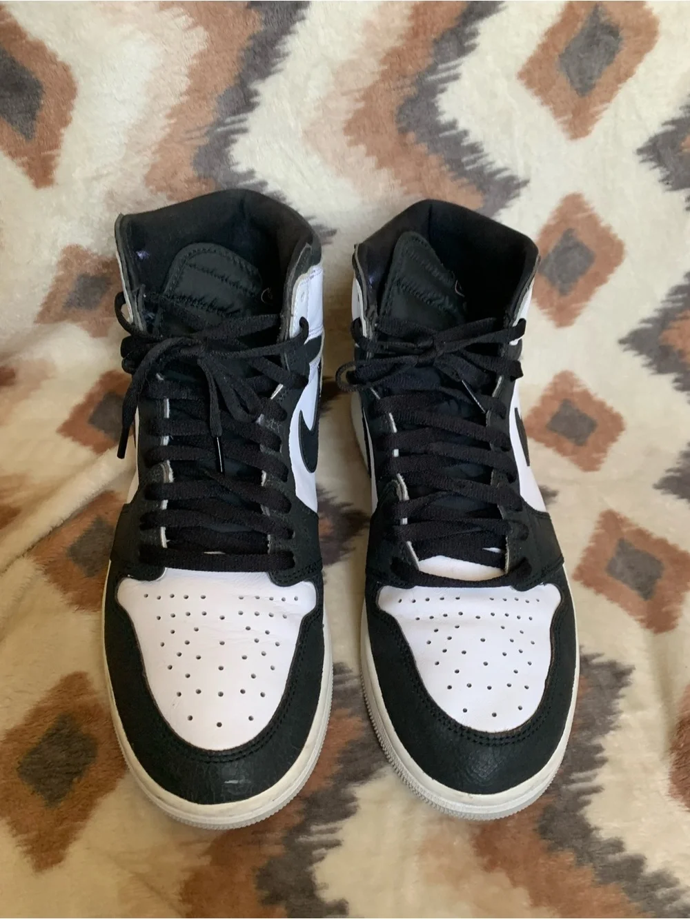 Air Jordan 1 Retro High OG White/black Lightly Used Size 12